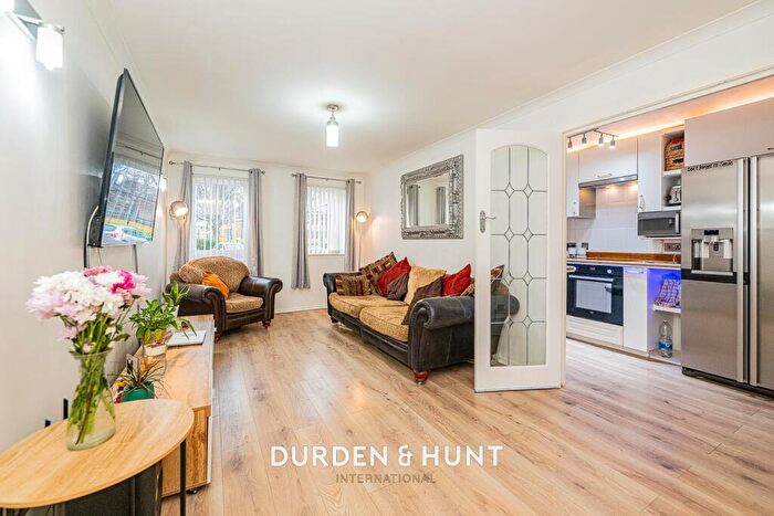 1 Bedroom Apartment For Sale In Ireton Street, Bow, E3