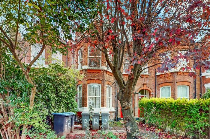 2 Bedroom Flat To Rent In Wrentham Avenue, Brondesbury Park, London, NW10