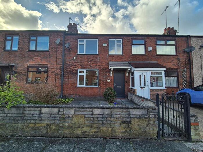 3 Bedroom Terraced House To Rent In Jubilee Avenue, Dukinfield, SK16