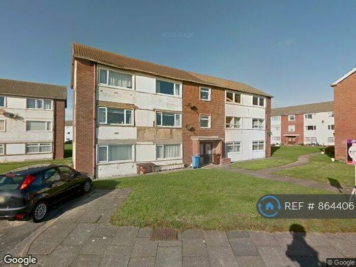 2 Bedroom Flat To Rent In New Road, Lytham St. Annes, FY8