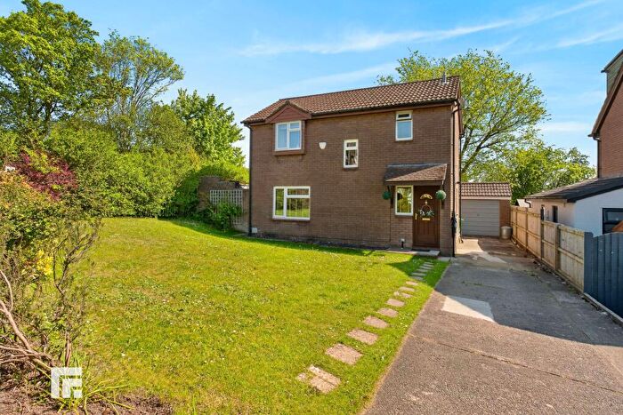 3 Bedroom Detached House For Sale In Geraint Close, Thornhill, CF14