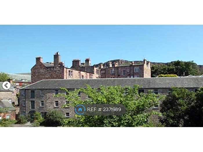 2 Bedroom Flat To Rent In St. Leonards Lane, Edinburgh, EH8