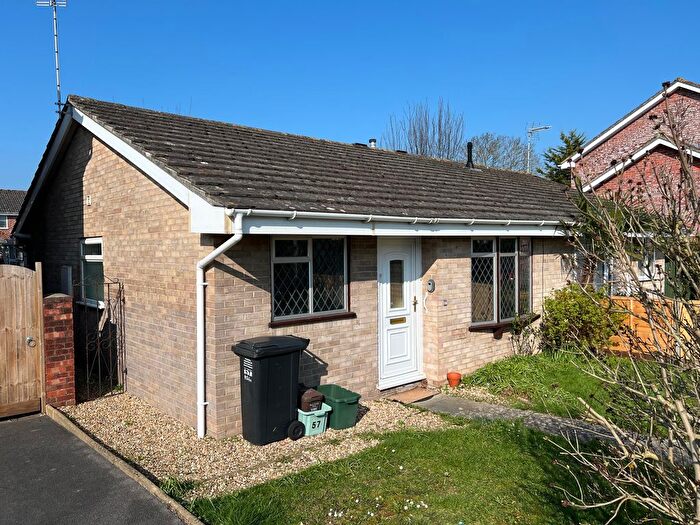 2 Bedroom Semi Detached Bungalow For Sale In Becket Road, Weston-Super-Mare, BS22