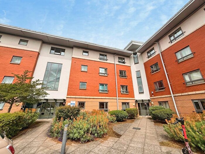 2 Bedroom Flat To Rent In West Cotton Close, Northampton, Northamptonshire, NN4
