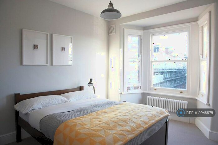 2 Bedroom Flat To Rent In Albert Mansions, London, N1