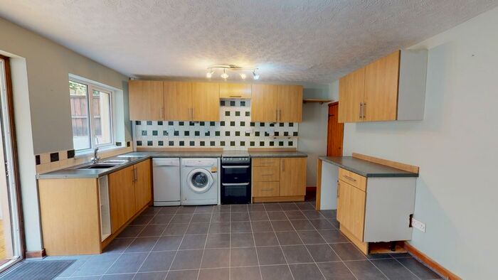 3 Bedroom Terraced House To Rent In Reservoir Road, Carmarthen, Carmarthenshire., SA31