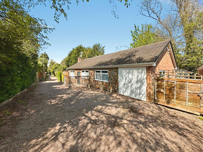 3 Bedroom Detached Bungalow For Sale In Lawyers Lane, Oadby, Leicester, LE2