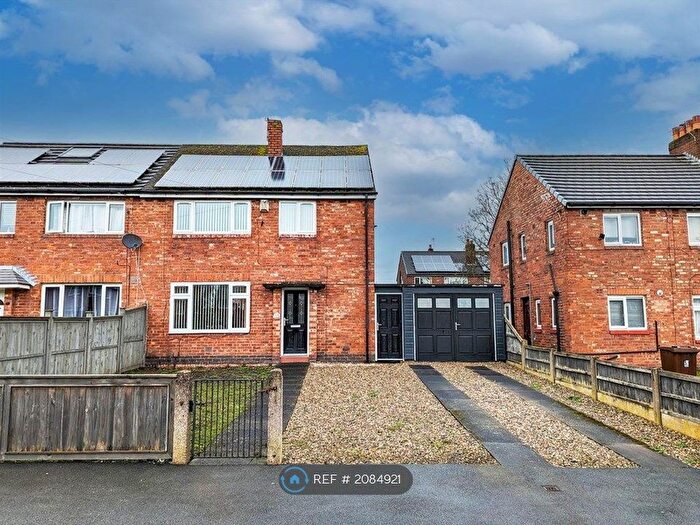 3 Bedroom Semi-Detached House To Rent In Chaucer Grove, Leigh, WN7