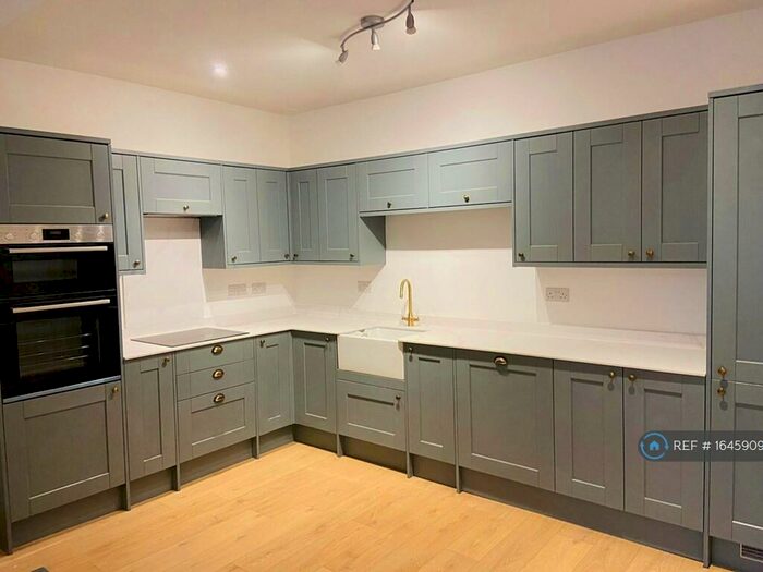 2 Bedroom Flat To Rent In Manilla Road, Bristol, BS8