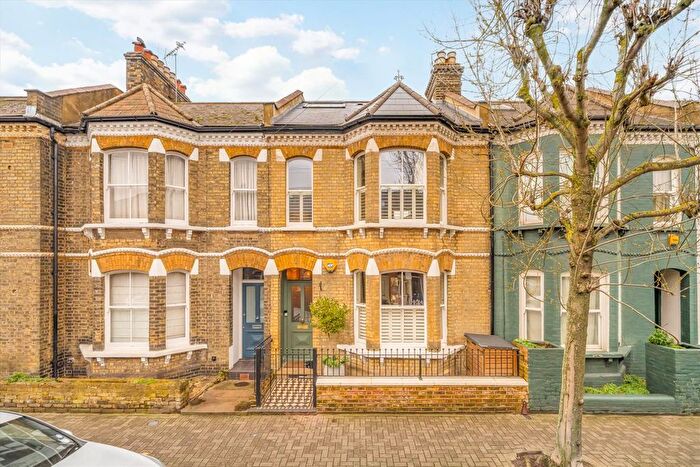 4 Bedroom Terraced House For Sale In Prairie Street, Clapham, SW8