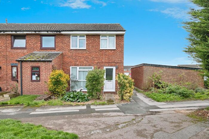 3 Bedroom End Of Terrace House For Sale In Wodehouse Walk, Newport Pagnell, MK16