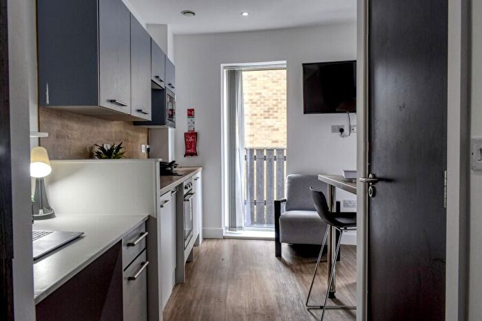 Studio To Rent In Classic Studio Orbital House, NG7