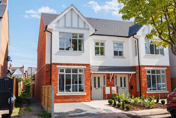 4 Bedroom Semi-Detached House For Sale In Lord Roberts Avenue, Leigh-On-Sea, SS9