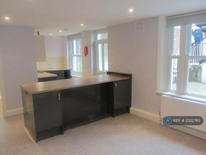 2 Bedroom Flat To Rent In Islington, London, N5