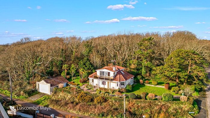 3 Bedroom Detached House For Sale In Fortescue Road, Salcombe, TQ8