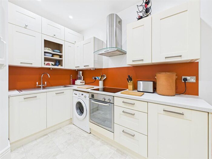 2 Bedroom Apartment For Sale In Westbourne Road, Broomhill, Sheffield, S10