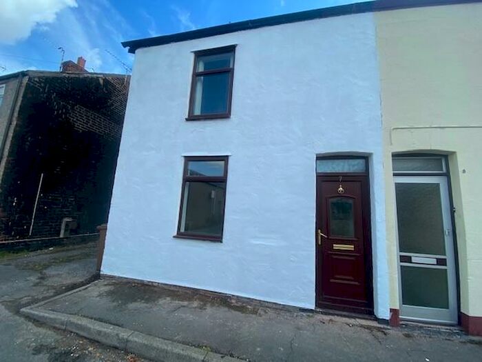 2 Bedroom House To Rent In Water Street, CH7