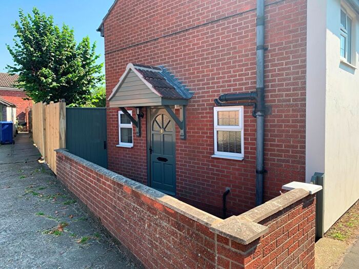 2 Bedroom Semi-detached House To Rent In Laughton Road, Gainsborough, DN21