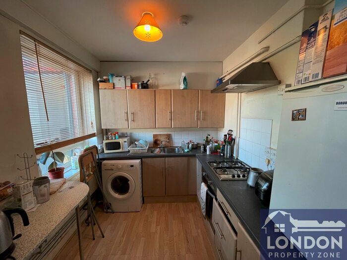 2 Bedroom Flat To Rent In Whites Grounds Estate, London, SE1