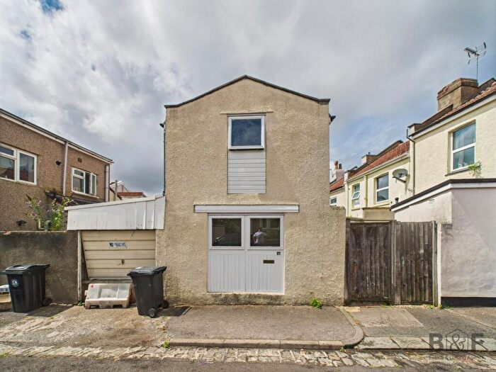 1 Bedroom Detached House To Rent In Apsley Street, Eastville, Bristol., BS5