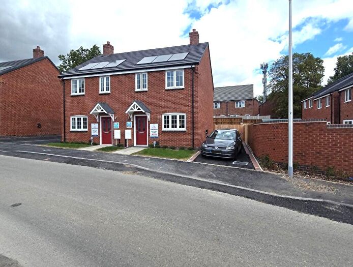 3 Bedroom Semi-Detached House To Rent In William Holland Close, Rugby, Warwickshire, CV21