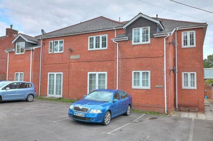2 Bedroom Flat To Rent In Grayton Court, Hursley Road, Chandlers Ford, SO53