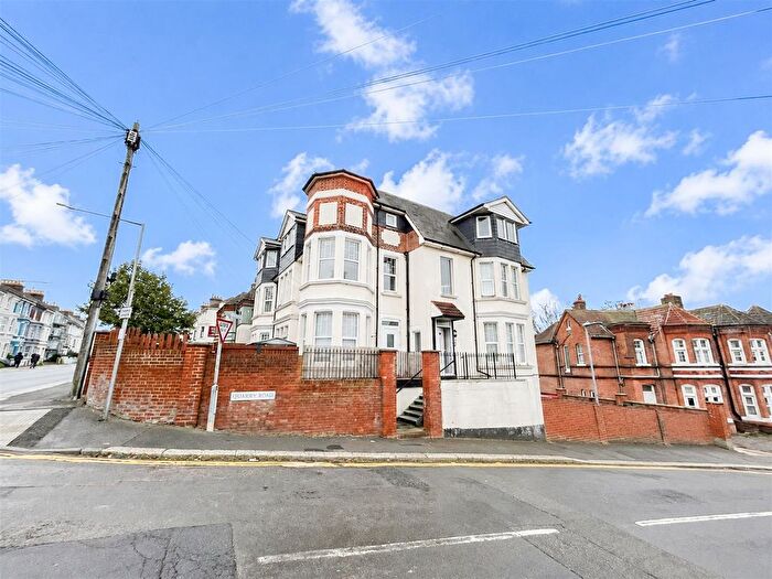 2 Bedroom Flat For Sale In Mount Pleasant Road, Hastings., TN34
