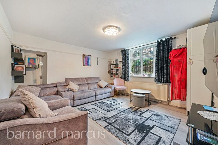2 Bedroom Flat For Sale In Courtside, Dartmouth Road, London, SE26