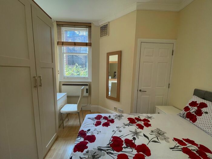 1 Bedroom Flat To Rent In White Horse Street, London, W1J
