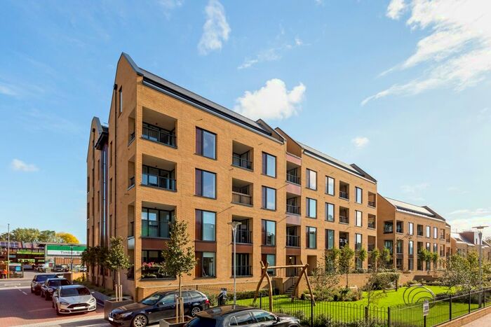 2 Bedroom Flat To Rent In Quayle Crescent, London, N20