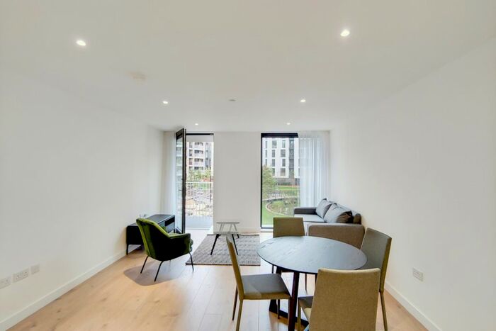 1 Bedroom Flat To Rent In Forrester Way, London, E15