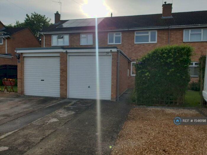 3 Bedroom Terraced House To Rent In Albany, Stonehouse, GL10