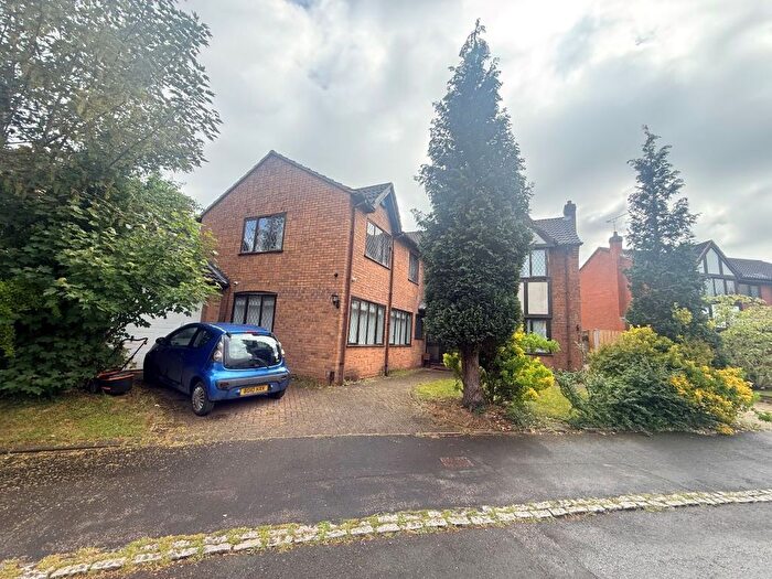 5 Bedroom Detached House For Sale In Gleneagles, Tamworth, Staffordshire, B77