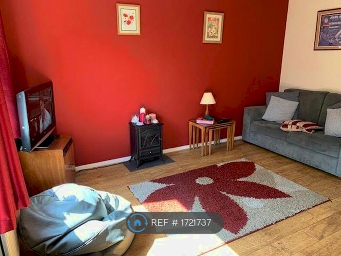 2 Bedroom End Of Terrace House To Rent In Eaves Green Gardens, Birmingham, B27