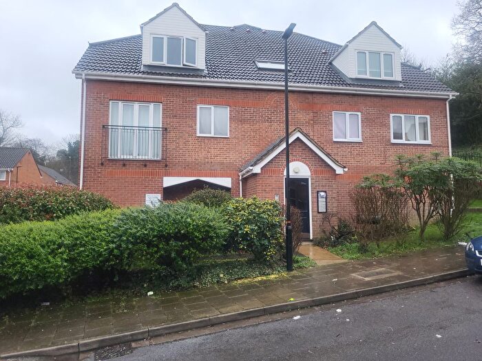 2 Bedroom Flat To Rent In Philimore Close, London, SE18