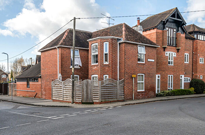 1 Bedroom Flat For Sale In St. Bonnet Drive, Bishops Waltham, Southampton, SO32