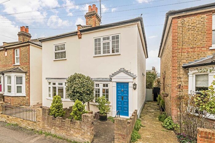 3 Bedroom Property For Sale In Avenue Road, Kingston Upon Thames, KT1