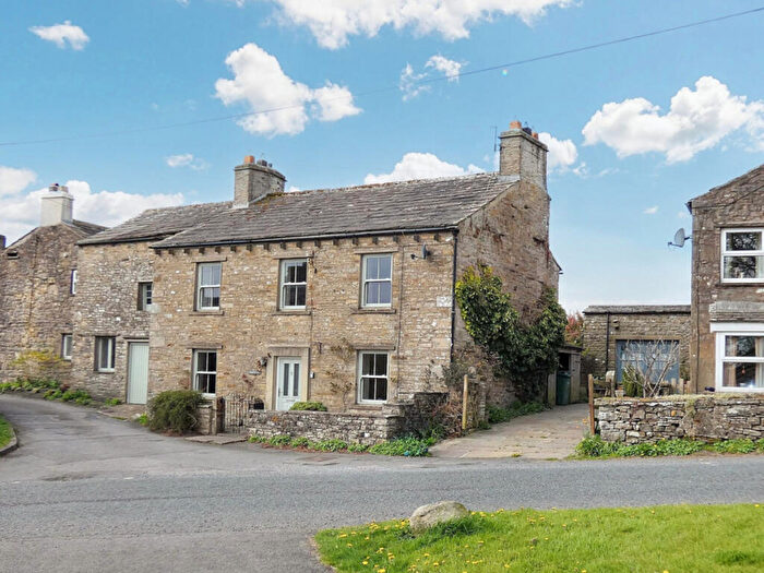 4 Bedroom Detached House For Sale In Wharton House, Bainbridge, DL8