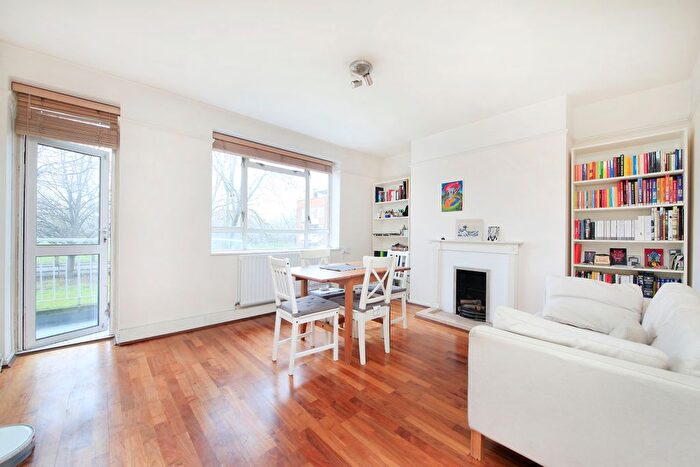 2 Bedroom Flat To Rent In Stephen Sanders Court, Salcott Road, SW11