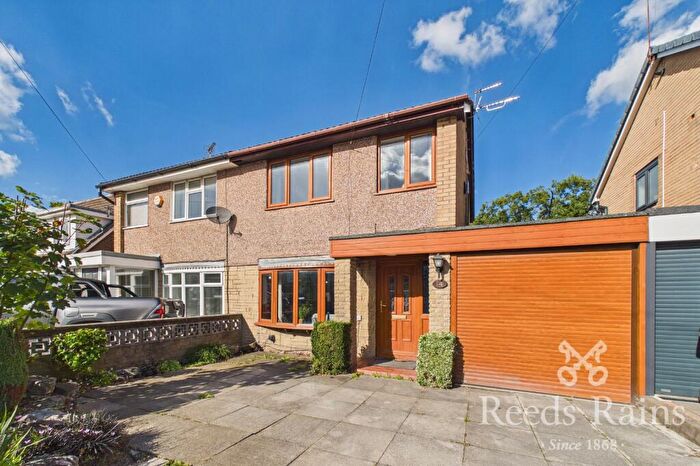 3 Bedroom Semi-Detached House For Sale In Briarwood Close, Leyland, Lancashire, PR25