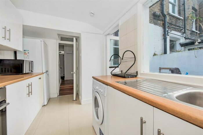 4 Bedroom House To Rent In Henshaw Street, London, SE17