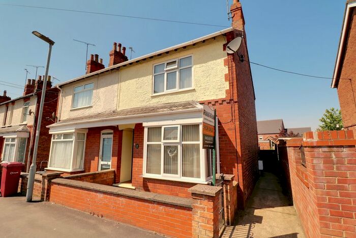 2 Bedroom Semi-Detached House To Rent In Silver Street, Barnetby, DN38