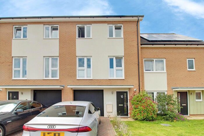 4 Bedroom Terraced House For Sale In Chapman Avenue, West Town, Peterborough, PE3