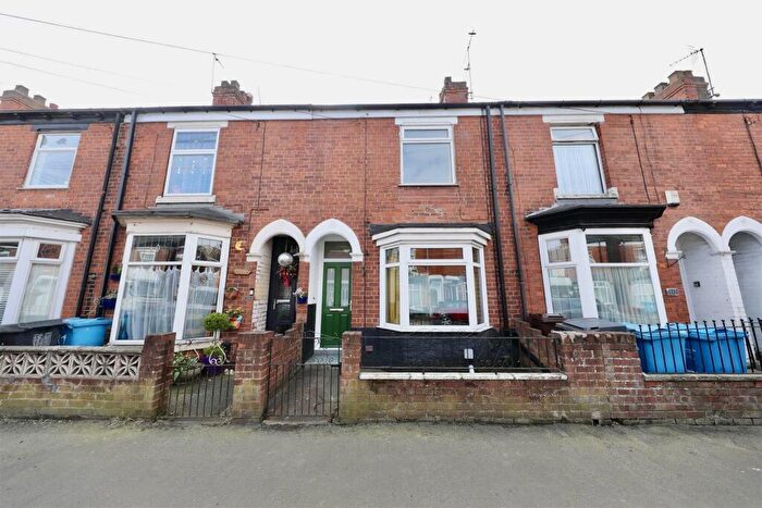 2 Bedroom Terraced House For Sale In Thoresby Street, Hull, HU5