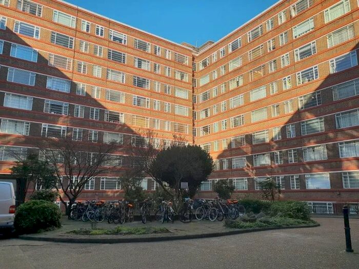 1 Bedroom Flat To Rent In Balham High Road, Balham, SW17