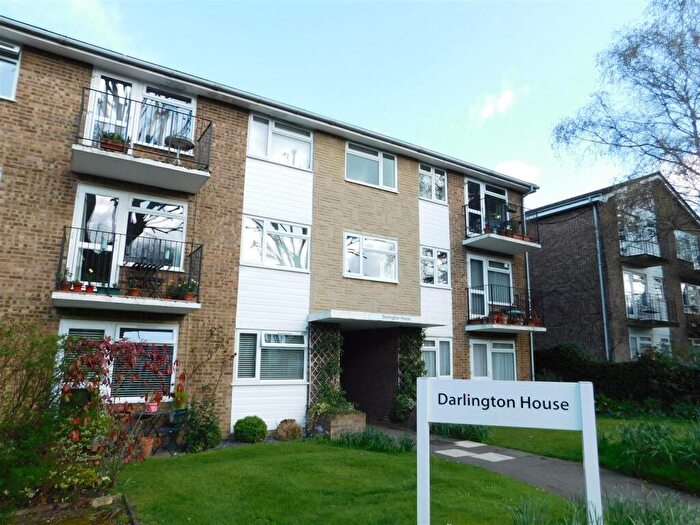 1 Bedroom Flat To Rent In Darlington House, Surbiton, KT6