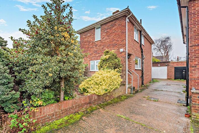 3 Bedroom Semi Detached House For Sale In Battle Crescent, Hailsham, BN27