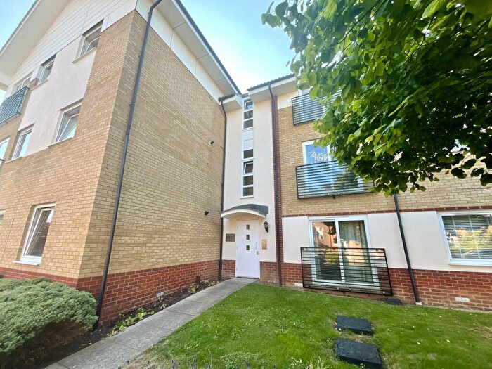 1 Bedroom Flat To Rent In Eddington Crescent, Welwyn Garden City, AL7