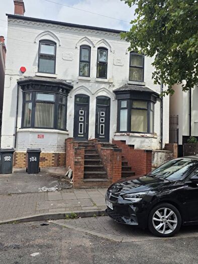 3 Bedroom Semi-Detached House For Sale In St. Saviours Road, Birmingham, B8