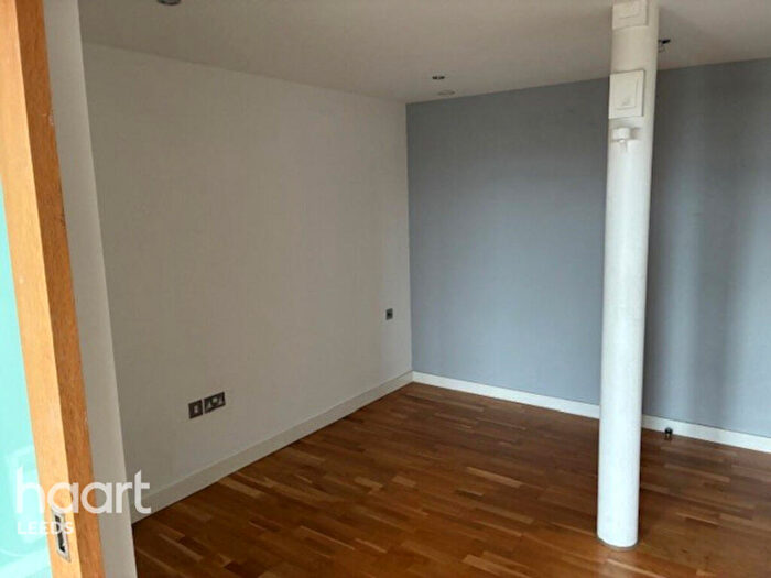 2 Bedroom Apartment For Sale In East Street, Leeds, LS9
